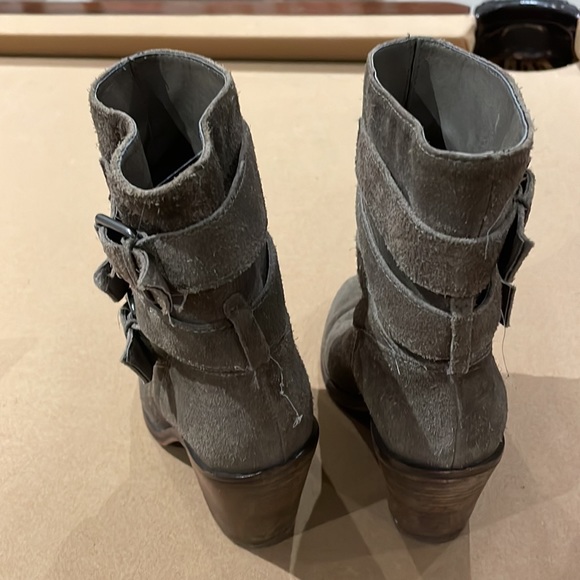 ASH grey suede bootie.  Size 38 - Picture 3 of 3